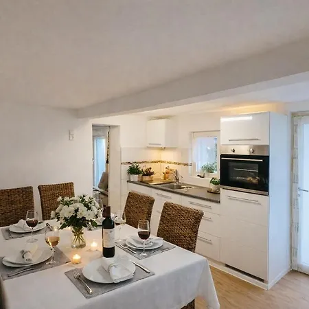 Schones Mit Charme Und Privatem Garten * Schwieberdingen